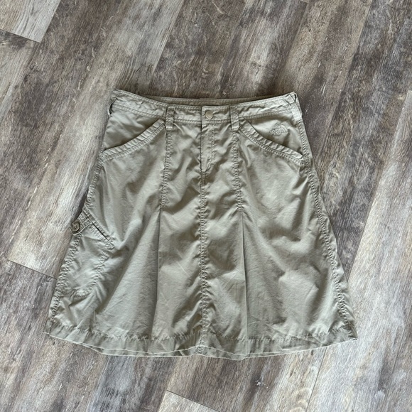 The North Face A-Line Cargo Mid-Length Skirt - Picture 4 of 10